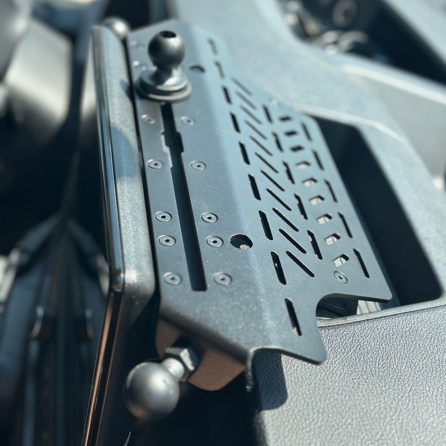 Ford Transit Dash Mount – Navidok No-Drill Dash Mount for 12