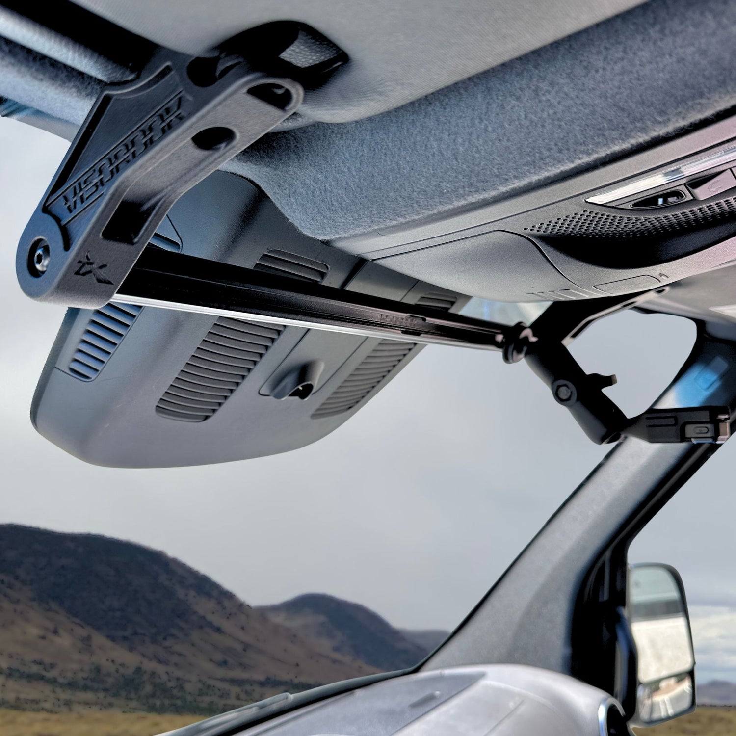 Sprinter Van Visor Tube Mount for Navigation Devices and Accessories – TERRA X Visordok TubeTrak