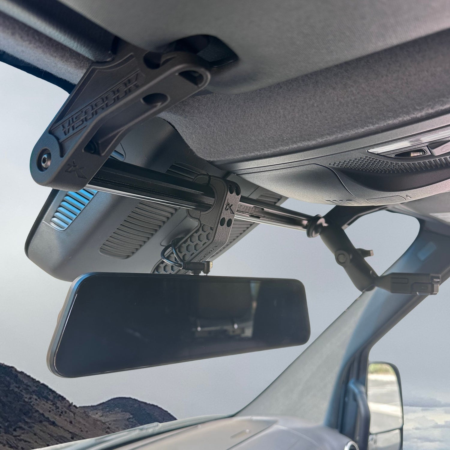 Sprinter Van Visor Tube  Mount for Navigation Devices and Accessories – TERRA X Visordok TubeTrak